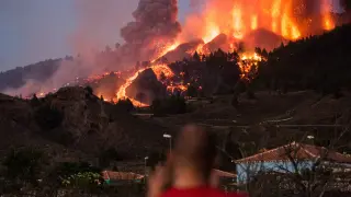 Entra en erupción un volcán en La Palma