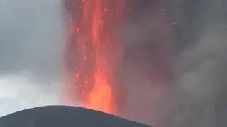Los gases que emanan del volcán de Cumbre Vieja que está en pleno proceso eruptivo desde el pasado domingo en La Palma pueden ser muy tóxicos para la salud humana