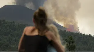 El volcán de La Palma continúa activo