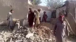 200 muertos en un terremoto de 5,7 grados en Pakistán