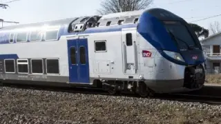 Foto de archivo de un tren regional en Francia