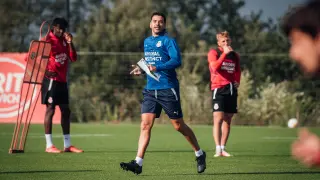 Míchel Sánchez, durante el entrenamiento del Girona de este viernes.