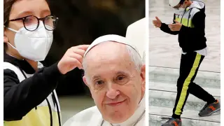 Curiosas imágenes de un niño que quería el gorro del Papa