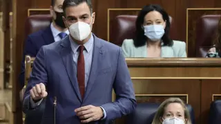 El presidente del Gobierno, Pedro Sánchez, interviene en una sesión de control al Gobierno en el Congreso de los Diputados, este miércoles.
