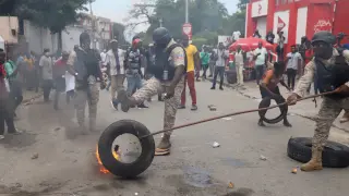 Protesta en las calles de Puerto Príncipe