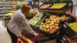 Las frutas y las hortalizas lideran el crecimiento que han experimentado las ventas de artículos aragoneses en Eroski.