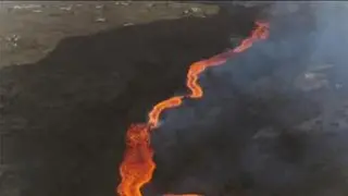 Las coladas del volcán de La Palma siguen avanzando sembrando destrucción a su paso