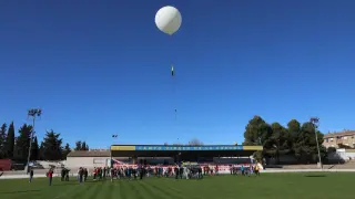 El proyecto Servet ha lanzado este sábado dos globos sonda desde Almudévar para realizar 9 experimentos científicos ciudadanos.