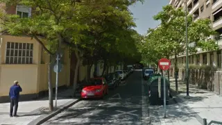 Calle Río Ésera, en La Amozara, por donde discurre la tubería.