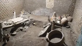 Restos de la habitación de una familia de esclavos hallada en Pompeya