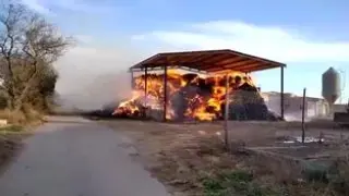 Incendio en un almacén de paja en Belver de Cinca