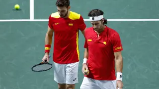 Feliciano Lopez y Marcel Granollers, durante el partido de dobles contra Karatsev y Rublev.