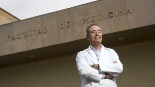 Entrevista a Carlos Martín, microbiólogo 01-12-2021/ Foto Toni Galán[[[FOTOGRAFOS]]]