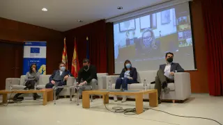 Mesa de debate sobre la despoblación en Teruel.