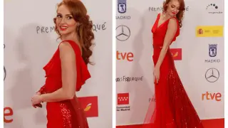 Cristina Castaño, muy elegante con un largo vestido rojo