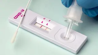 Un test de antígeno.