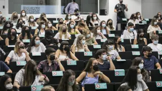 Alumnos atienden en el inicio del curso universitario 2021-2022 de la Universidad San Jorge. Guilermo mestre