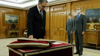 El nuevo ministro de Universidades, Joan Subirats, promete el cargo ante el rey Felipe VI