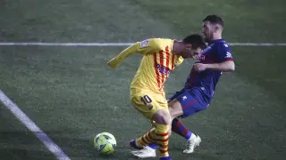 Messi y Galán en el Huesca-Barcelona con el que los oscenses abrieron 2021.