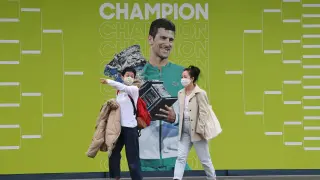 Un cartel con Djokovic en el Abierto de Australia.