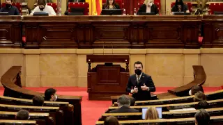 El presidente de la Generalitat, Pere Aragonès, durante la primera sesión de control de 2022 en el pleno del Parlament.