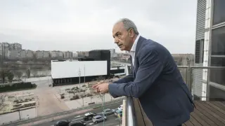 Miguel Marzo, presidente de CEOE Aragón, en la terraza de su despacho en la patronal.