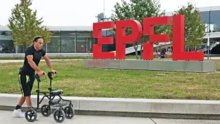 Uno de los pacientes de la Escuela Politécnica Federal de Lausana (EPFL) que ha conseguido volver a caminar.