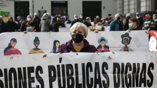 Manifestación de pensionistas por el centro de Zaragoza este 12 de febrero.