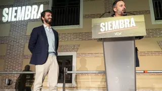 Santiago Abascal junto al candidato de Vox Juan García-Gallardo
