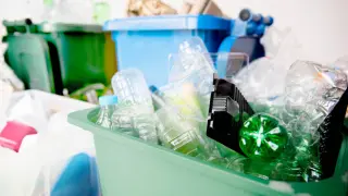 Imagen used-plastic-bottles-in-recycling-bi (36854489)