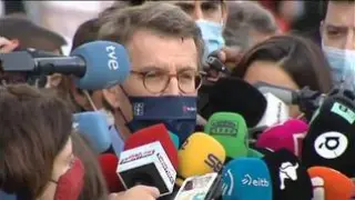 El presidente gallego defiende la "honorabilidad" de Ayuso