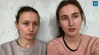 De 22 y 28 años, estas hermanas ucranianas, que veranean con su familia de acogida en la provincia de Huesca desde que era niñas, relatan desde su ciudad, Irpín -a 30 kilómetros de Kiev-, cómo es la vida en su país desde que les invadieron los rusos.
