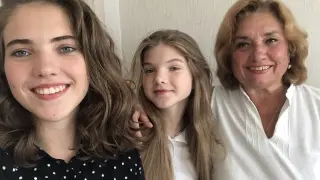 Natalia Demchenko y sus nietas ucranianas