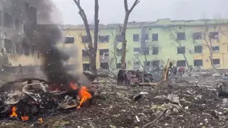 Bombardeo ruso contra hospitales en Mariúpol.