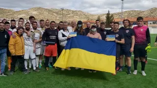 Partido entre los aficionados del CD Utrillas y el CD Teruel a beneficio de Ucrania.