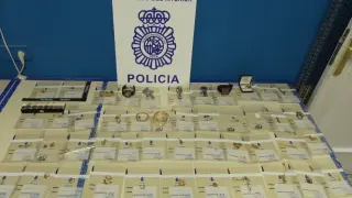 La Policía Nacional de Huesca intervino un total de 41 joyas y relojes robados.