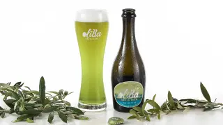 Oliba Green Beer es la primera cerveza verde de oliva del mundo.