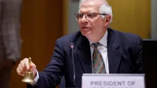 Josep Borrell durante la reunión de este lunes de los ministros de Exteriores y Defensa de los 27.