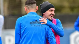 Joaquín, sonriente, durante un entrenamiento de esta semana con la SD Huesca.