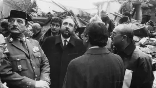 Luis Roldán en el atentado de la casa-cuartel de la Guardia Civil el 11 de diciembre de 1987