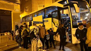 El bus, a su llegada a Zaragoza en la madrugada del lunes