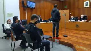 El acusado, durante el juicio celebrado este lunes en la Audiencia de Zaragoza.