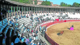 Último festejo taurino en la plaza de toros de Tarazona, en octubre de 2013.