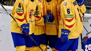 La selección española femenina de hockey hielo compite del 3 al 8 de abril en Jaca dentro del Mundial.