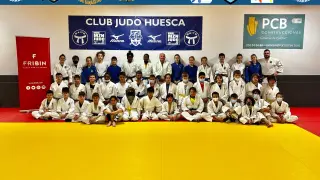 La Asociación de Judo Alto Aragón realizó su primer encuentro de categorías base en el CJ Huesca.