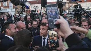 Macron de visita en Carvin, al norte de Francia, este lunes