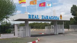 Entrada de la Ciudad Deportiva del Real Zaragoza.
