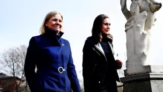 Magdalena Andersson, primera ministra de Suecia, este jueves con su homóloga finlandesa Sanna Marin.