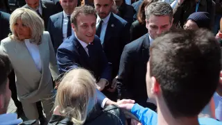 Emmanuel Macron vota en la segunda vuelta de las elecciones presidenciales francesas