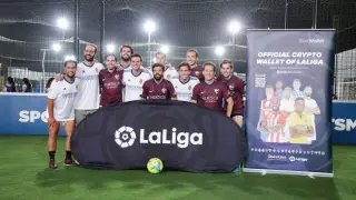 Participantes en el torneo organizado por LaLiga en Emiratos Árabes Unidos, con las camisetas del Real Zaragoza y el Huesca.